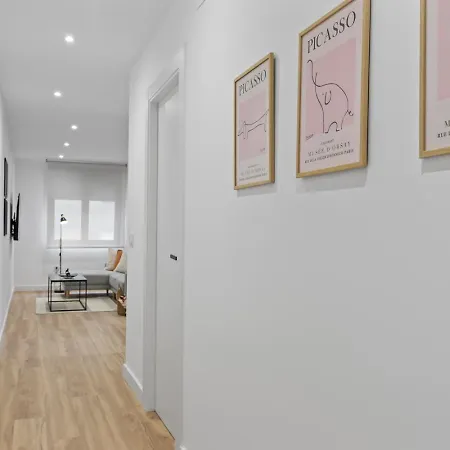 Picasso, Para 6 Personas, Espacioso Piso De Diseno Gijon Exterior photo