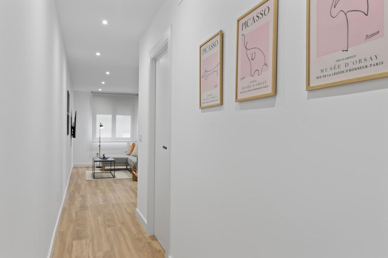 Picasso, 6 Personas, Espacioso Piso De Diseno * Gijon