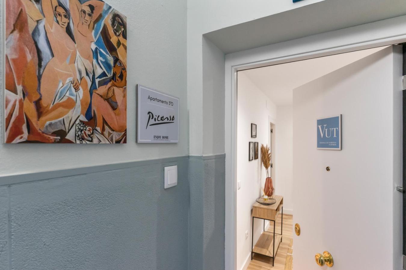 Apartment Picasso, 6 Personas, Espacioso Piso De Diseno